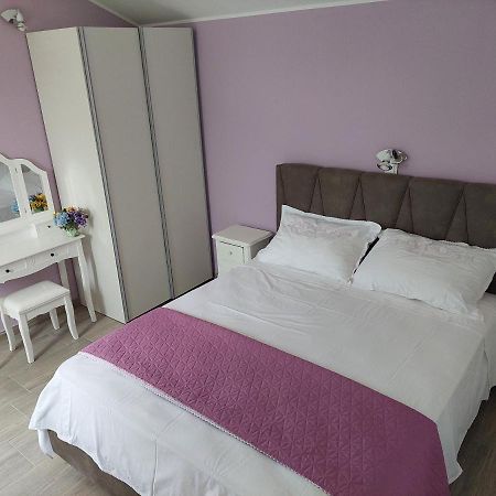 Opg Villa Meri 푸치스차 외부 사진