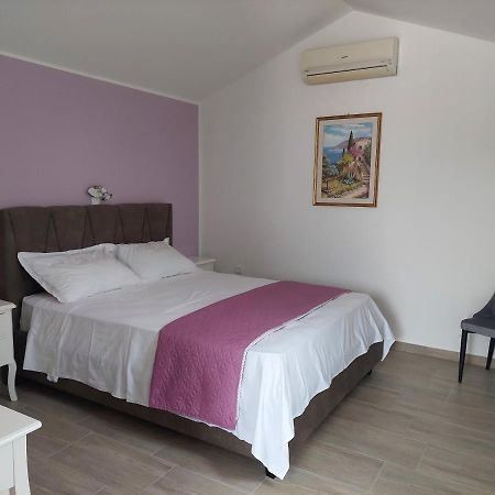 Opg Villa Meri 푸치스차 외부 사진